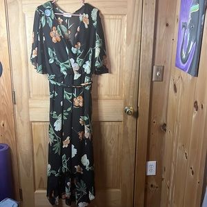 *LAST CHANCE! Donating 4/7* Janette Plus Dress